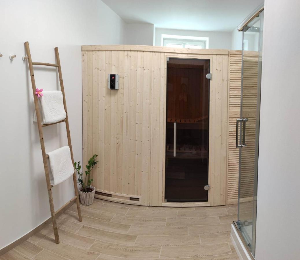Hotel *** Nat Krynica-Zdrój Kültér fotó