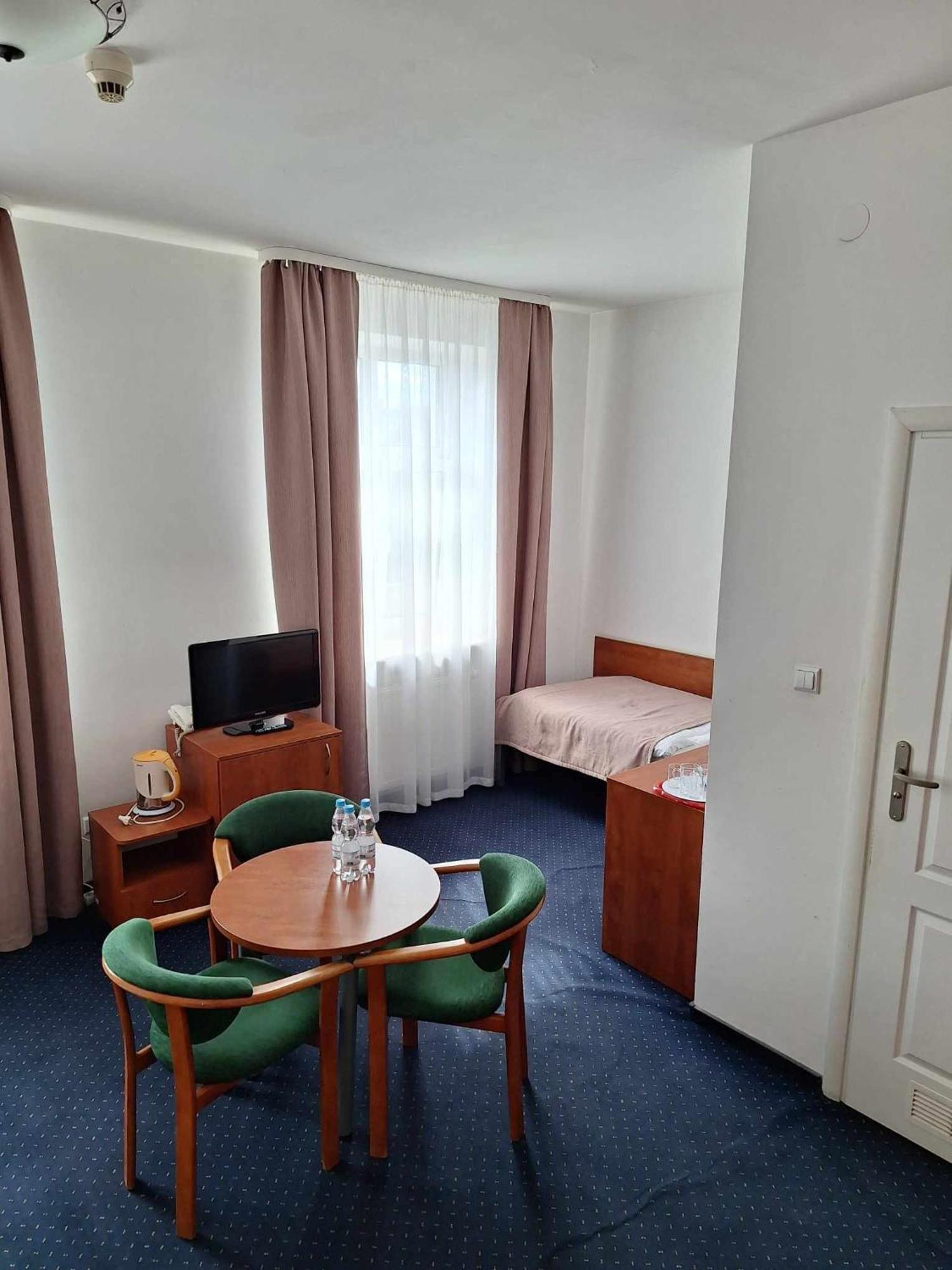 Hotel *** Nat Krynica-Zdrój Kültér fotó