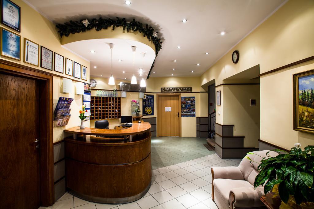 Hotel *** Nat Krynica-Zdrój Kültér fotó