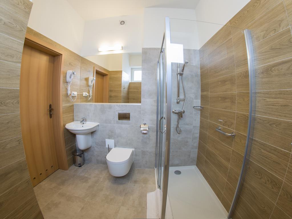 Hotel *** Nat Krynica-Zdrój Kültér fotó