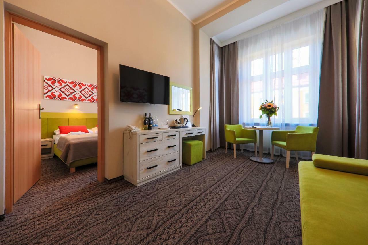 Hotel *** Nat Krynica-Zdrój Kültér fotó