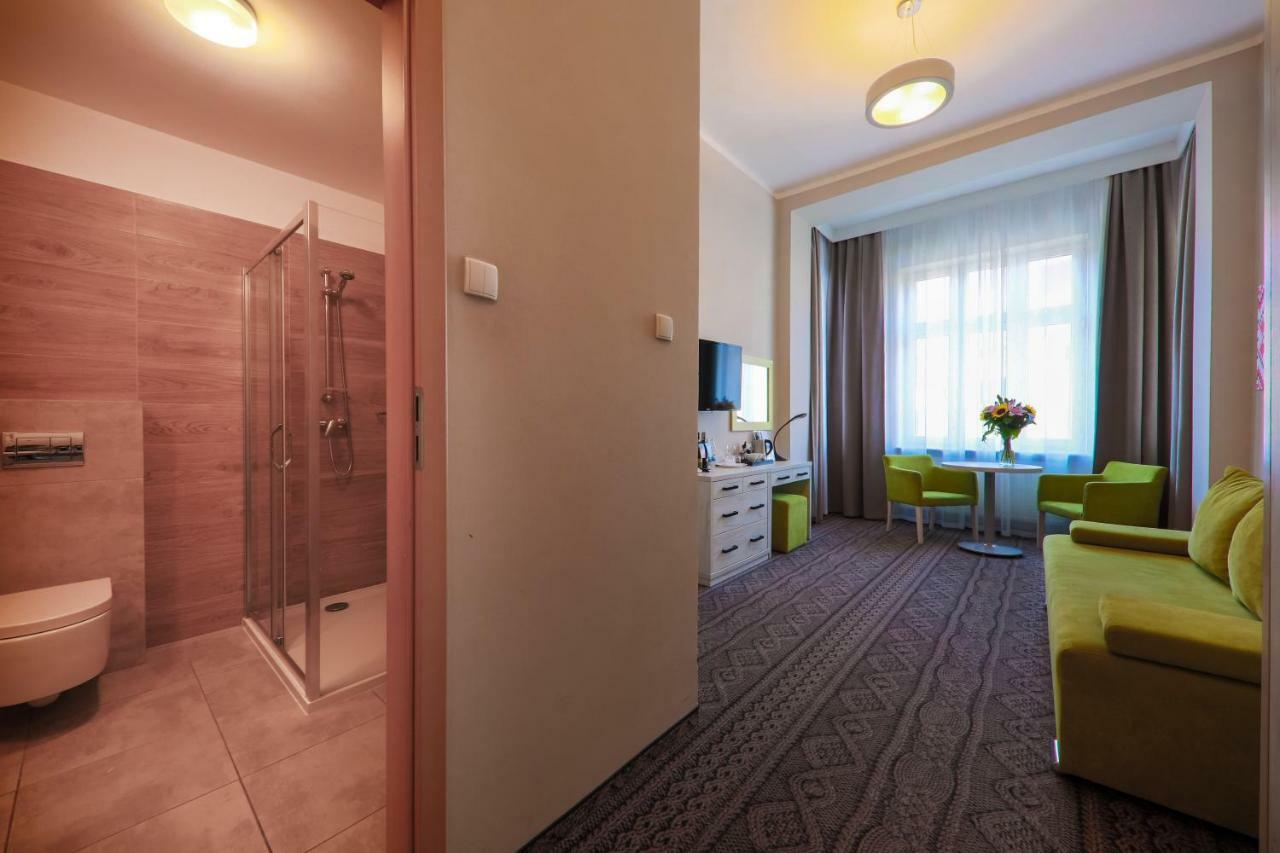 Hotel *** Nat Krynica-Zdrój Kültér fotó