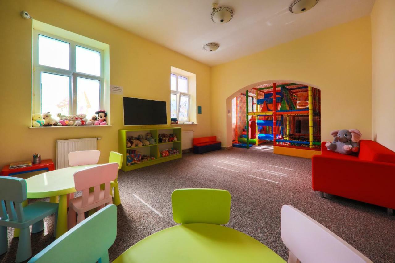 Hotel *** Nat Krynica-Zdrój Kültér fotó