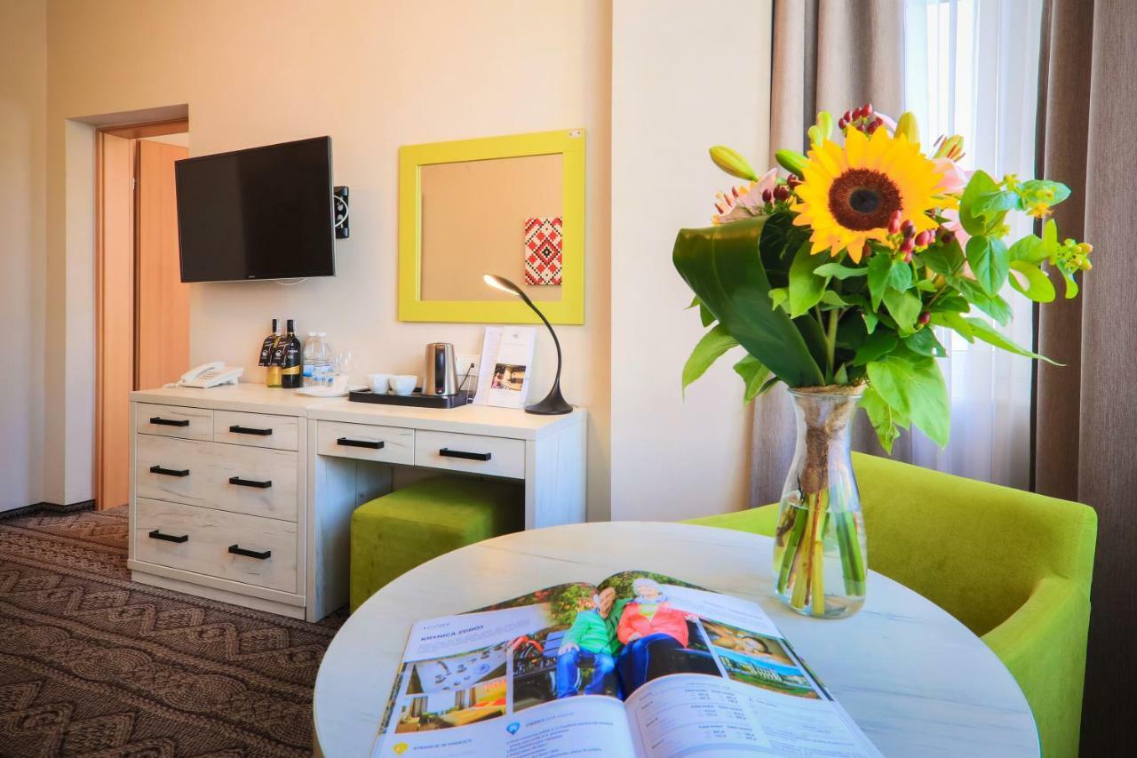 Hotel *** Nat Krynica-Zdrój Kültér fotó